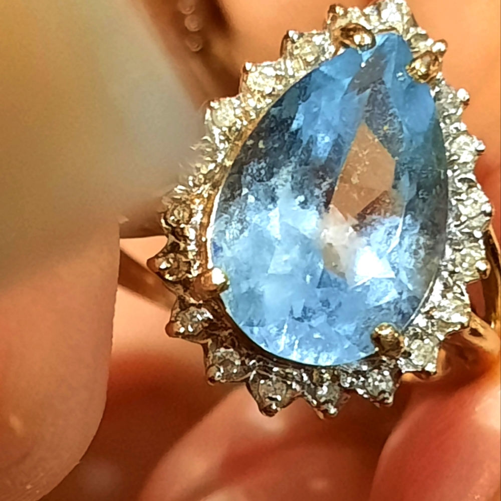 AUTHENTIC SOLID 10K YELLOW GOLD 💛 RING GENUINE AQUAMARINE & DIAMOND ring 7